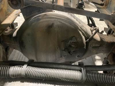 Eaton S23-170 Rear Axle Housing for a Kenworth T440