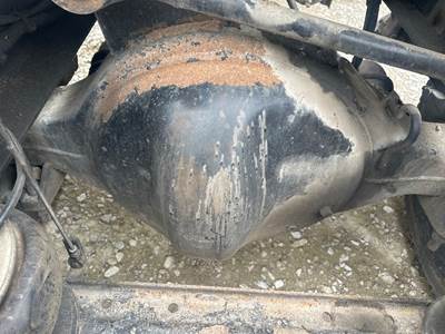 Eaton S23-170 Rear Axle Housing for a Kenworth T370