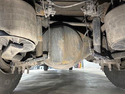 Eaton S23-170 Rear Axle Housing for a International MV607