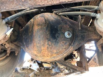 Eaton S23-170D Rear Axle Housing for a International 7300