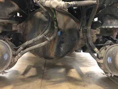 Eaton S23-190 Rear Axle Housing for a Kenworth T680