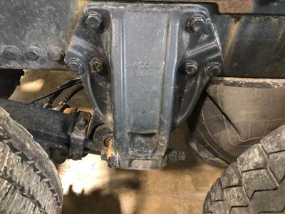 Eaton S23-190 Rear Axle Housing for a Kenworth T680