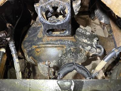 Eaton S23-190 Rear Axle Housing for a Kenworth T660