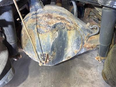 Eaton S23-190 Rear Axle Housing for a Peterbilt 579