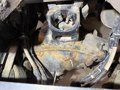 Eaton S23-190 Rear Axle Housing for a Kenworth T680