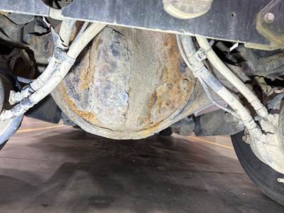 Eaton S23-190 Rear Axle Housing for a Kenworth T680