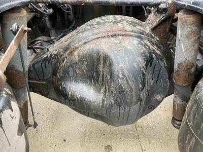 Eaton S23-190D Rear Axle Housing for a Kenworth T660