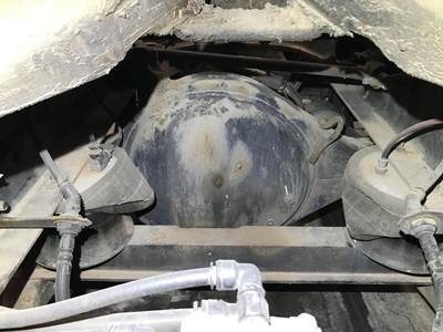 Eaton S23-190D Rear Axle Housing for a Peterbilt 579