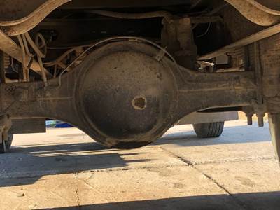 International RA351 Rear Axle Housing for a International S1800