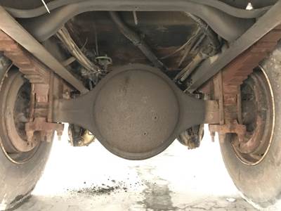 International RA44 Rear Axle Housing for a International 4700