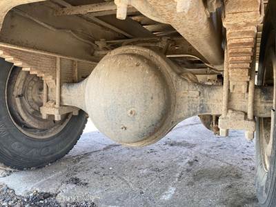 International RA57 Rear Axle Housing for a International 4700