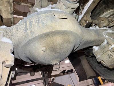 Mack CRD93 Rear Axle Housing for a Mack RD600