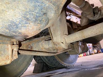 Mack CRD93 Rear Axle Housing for a Mack RD600