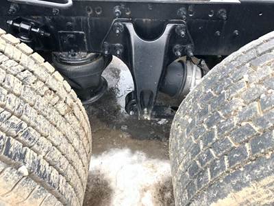 Meritor 3200F2216 Rear Axle Housing for a International Prostar