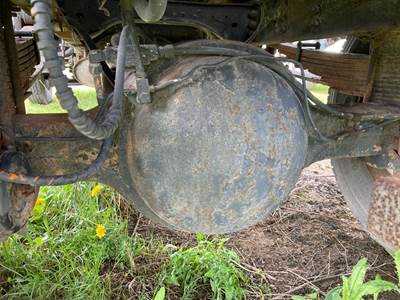 Meritor H601 Rear Axle Housing for a Ford Truck