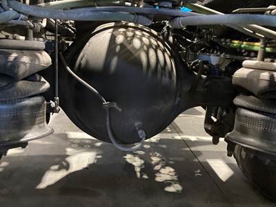 Meritor ME20165 Rear Axle Housing for a International Prostar