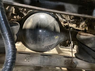 Meritor ME20165 Rear Axle Housing for a Volvo VNL