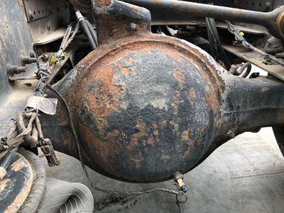 Meritor MR20143M Rear Axle Housing for a Volvo VNL