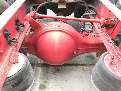 Meritor MR20143M Rear Axle Housing for a Freightliner Columbia 120