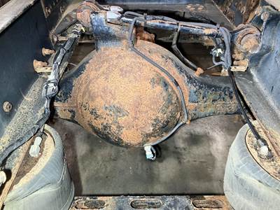 Meritor MR20143M Rear Axle Housing for a Volvo VNL