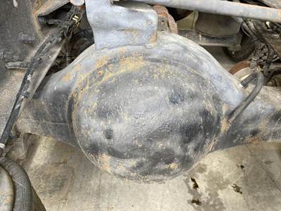 Meritor MR20143M Rear Axle Housing for a Volvo VNL