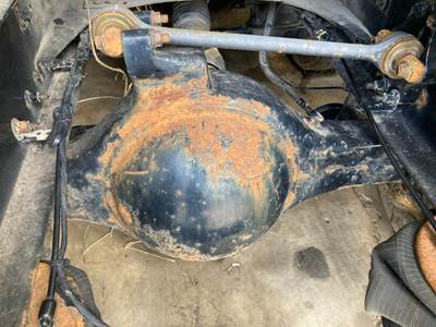 Meritor MR20143M Rear Axle Housing for a Volvo VNL