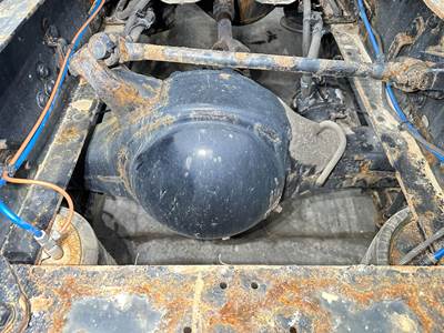 Meritor MR2014E Rear Axle Housing for a Freightliner Cascadia