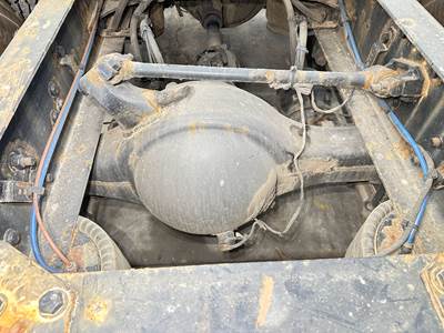 Meritor MR2014E Rear Axle Housing for a Freightliner Cascadia