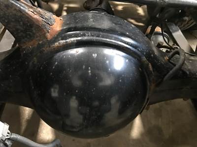 Meritor MR2014X Rear Axle Housing for a Freightliner Cascadia