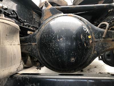 Meritor MR2014X Rear Axle Housing for a Mack Cxu