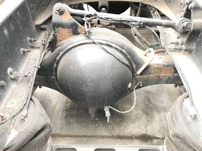 Meritor MR2014X Rear Axle Housing for a Volvo VNL