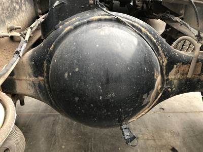 Meritor MR2014X Rear Axle Housing for a Volvo VNL