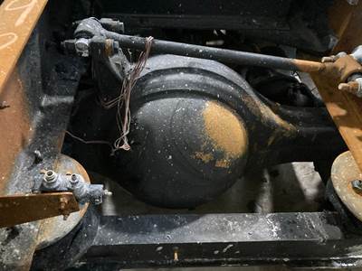 Meritor MR2014X Rear Axle Housing for a Peterbilt 579