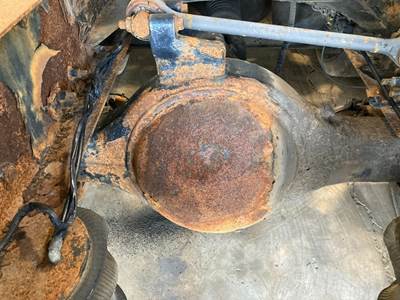 Meritor MR2014X Rear Axle Housing for a Volvo VNL