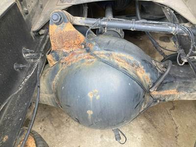 Meritor MR2014X Rear Axle Housing for a Volvo VNL