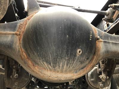 Meritor MR2014X Rear Axle Housing for a Freightliner Cascadia