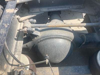 Meritor MR2014X Rear Axle Housing for a Peterbilt 579
