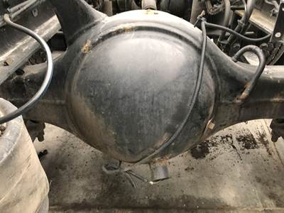 Meritor MR2014X Rear Axle Housing for a Freightliner Cascadia