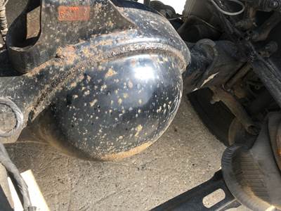 Meritor MR2014X Rear Axle Housing for a Mack Cxu
