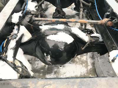 Meritor MR2014X Rear Axle Housing for a Freightliner Cascadia