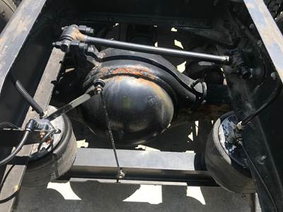 Meritor MR2014X Rear Axle Housing for a Peterbilt 579