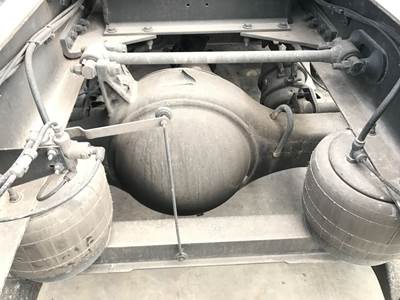 Meritor MR2014X Rear Axle Housing for a Peterbilt 579