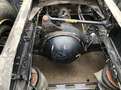 Meritor MR2014X Rear Axle Housing for a Mack Cxu