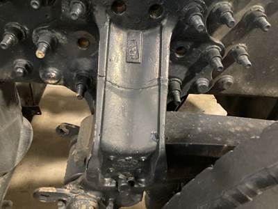 Meritor MR2014X Rear Axle Housing for a Mack Cxu