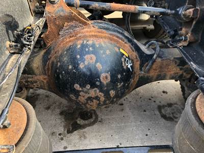 Meritor MR2014X Rear Axle Housing for a Mack Cxu