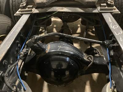 Meritor MR2014X Rear Axle Housing for a Freightliner Cascadia