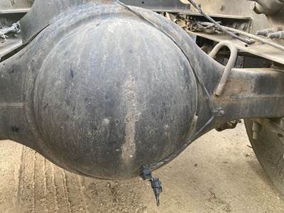 Meritor MR2014X Rear Axle Housing for a Volvo VNL