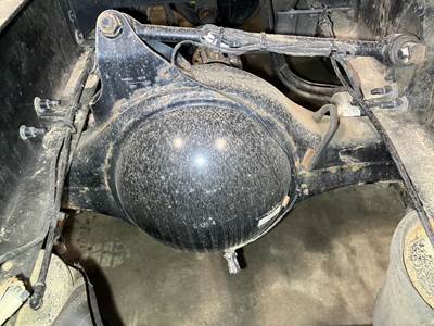 Meritor MR2014X Rear Axle Housing for a Volvo VNL