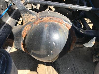 Meritor MR2014X Rear Axle Housing for a Freightliner Cascadia