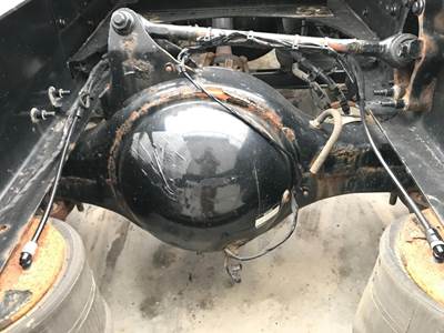 Meritor MR2014X Rear Axle Housing for a Volvo VNL